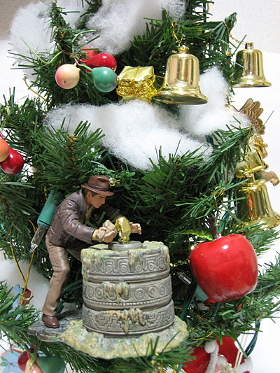 インディ・ジョーンズのクリスマス・オーナメントです。
